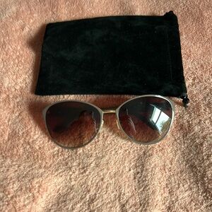 Jessica Simpson sunglasses